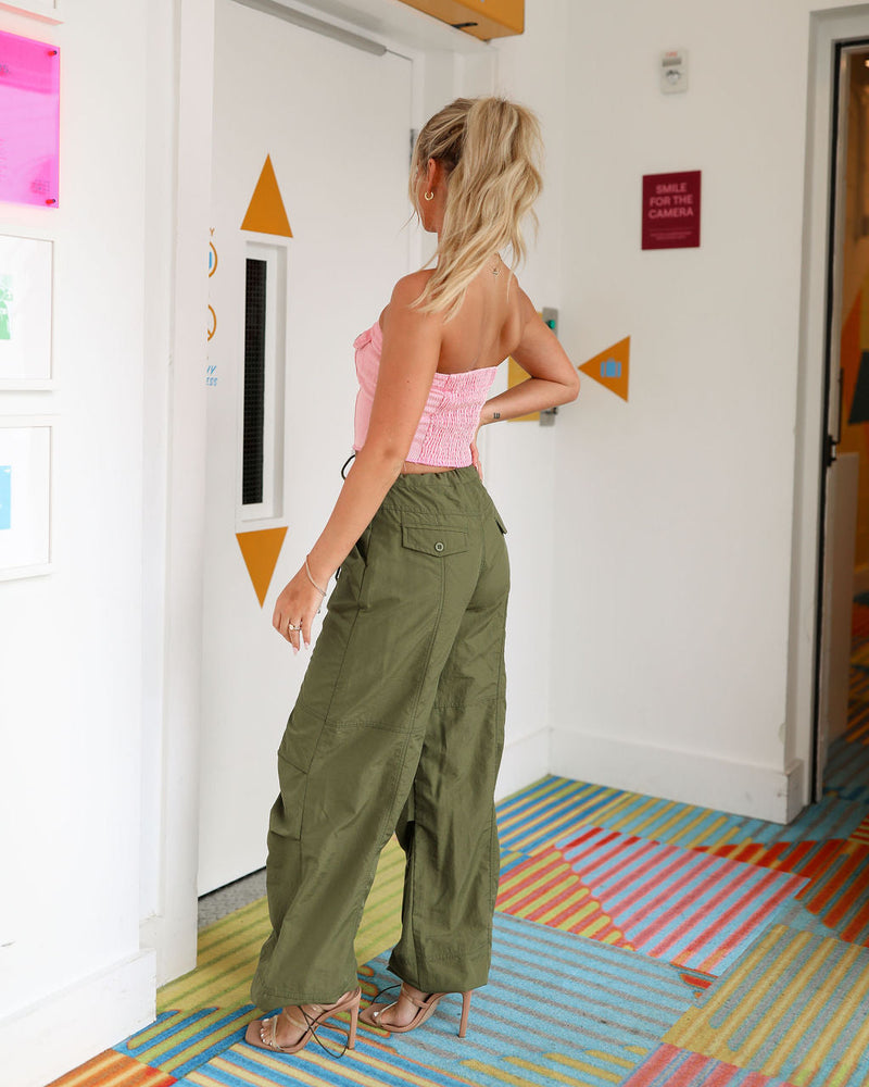 What to Wear with Cargo Pants This Spring | Spring wardrobe essentials,  What to wear with cargo pants, Green cargo pants outfit
